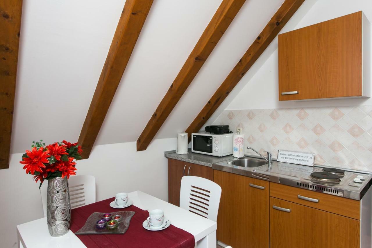 Iva Apartments Цавтат Екстер'єр фото